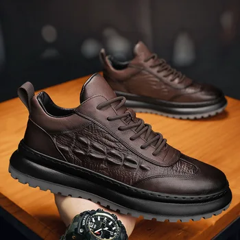 Повседневная мужская обувь из черной кожи 2023, мужские кроссовки на шнуровке, модная повседневная обувь на платформе с крокодиловым принтом для мужчин, прогулочная обувь